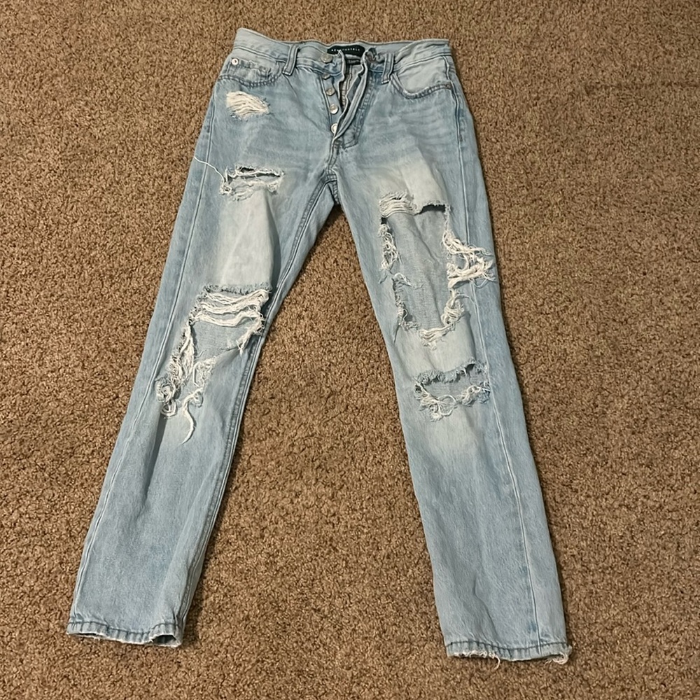 Women’s Light Wash Aeropostale Straight Jeans
